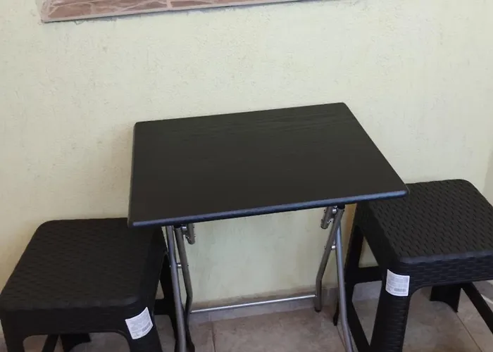 Kasndra Къща за гости