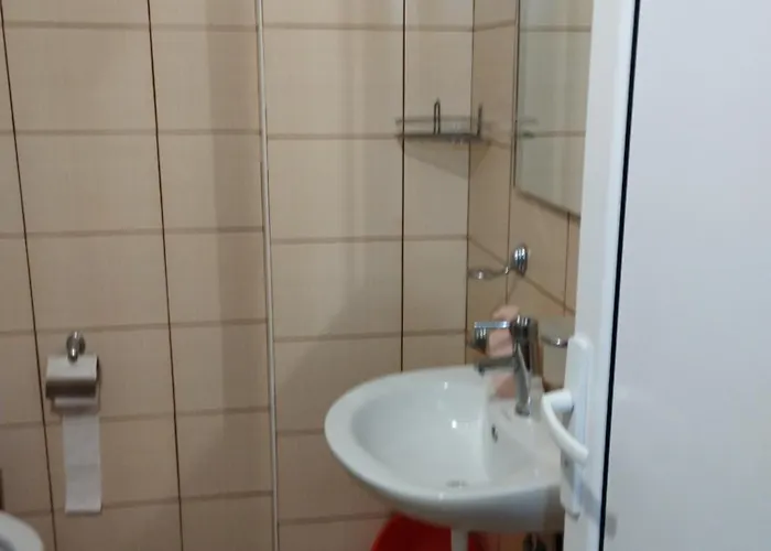 Kasndra Къща за гости *