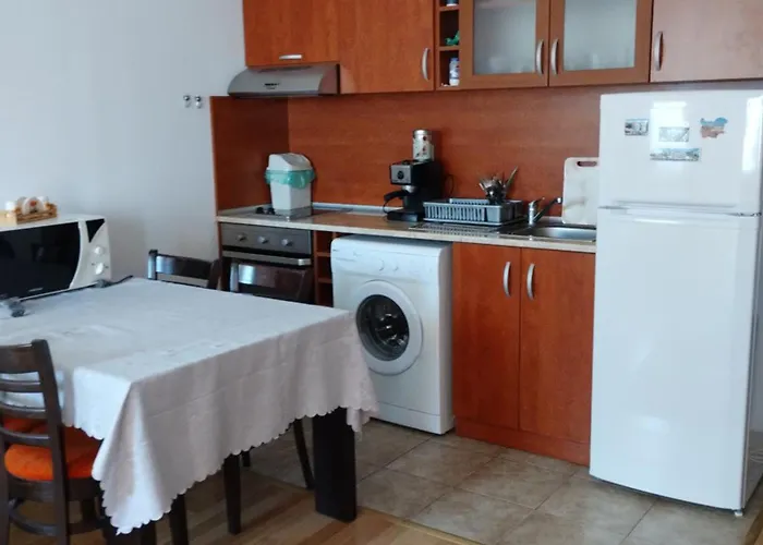 Къща за гости Kasndra *