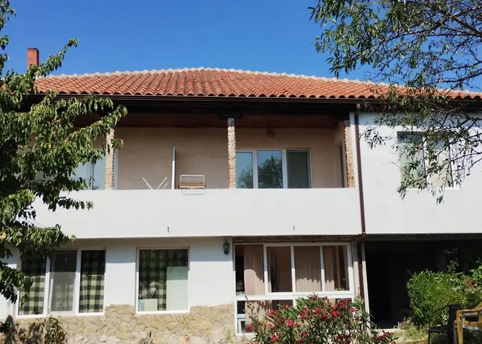 Къща за гости Kasndra